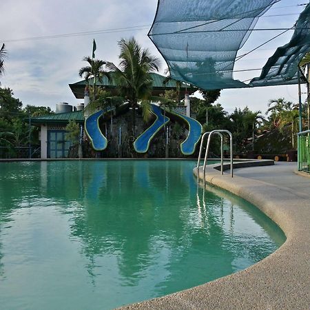Villa Del Carmen Resort And Restaurant Bulacan エクステリア 写真